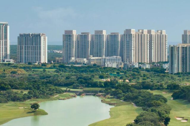 DLF Crest Sector 54